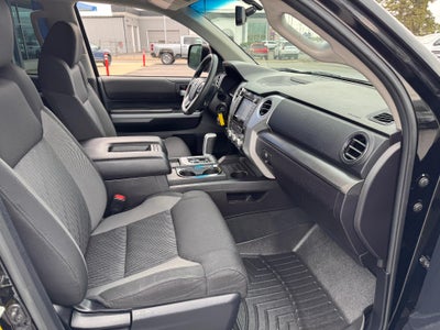 2014 Toyota Tundra 4WD Truck SR5 / DOUBLE CAB / 5.7 LITER I FORCE V8 / LOCAL TRADE