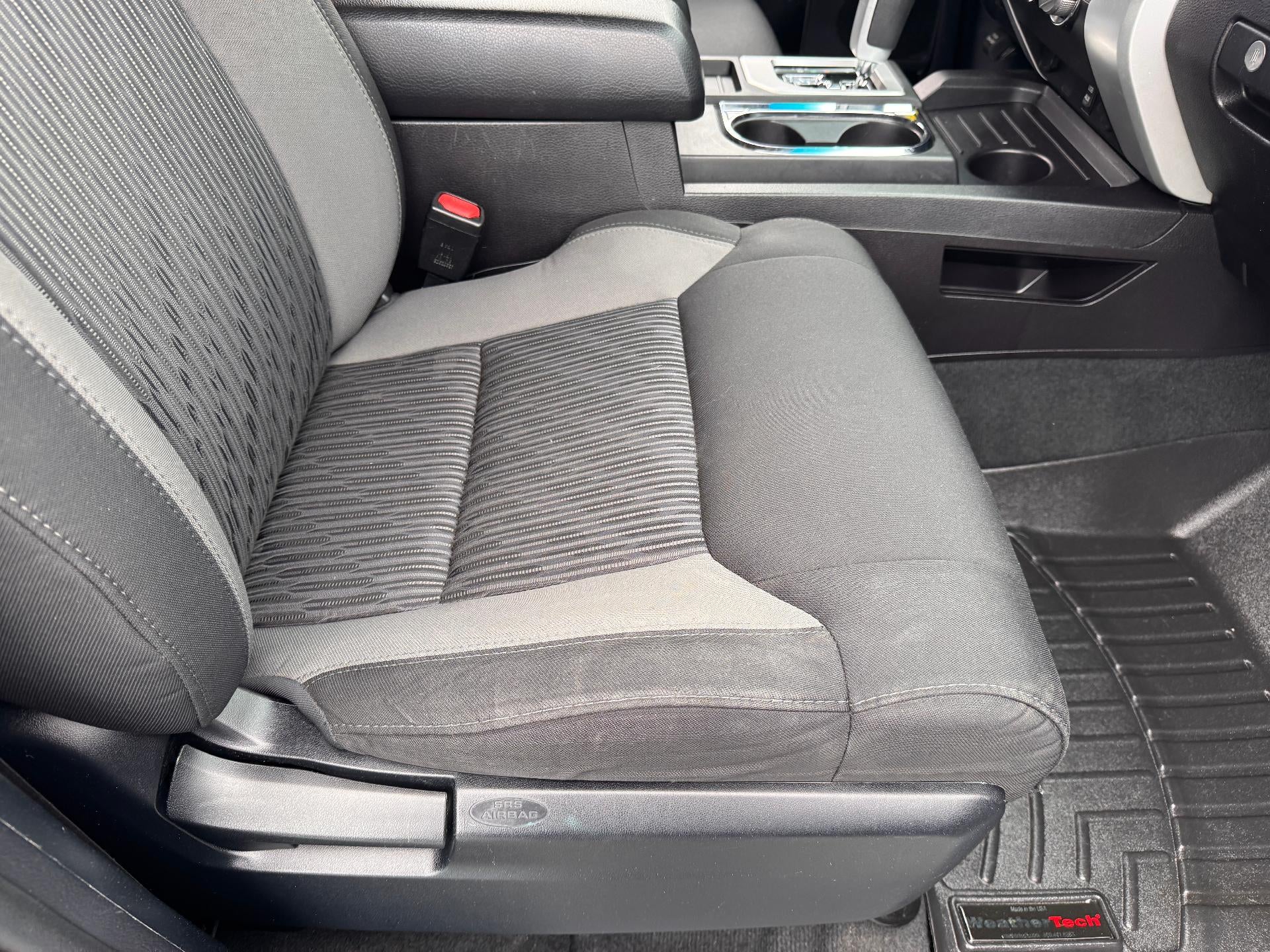 2014 Toyota Tundra 4WD Truck SR5 / DOUBLE CAB / 5.7 LITER I FORCE V8 / LOCAL TRADE
