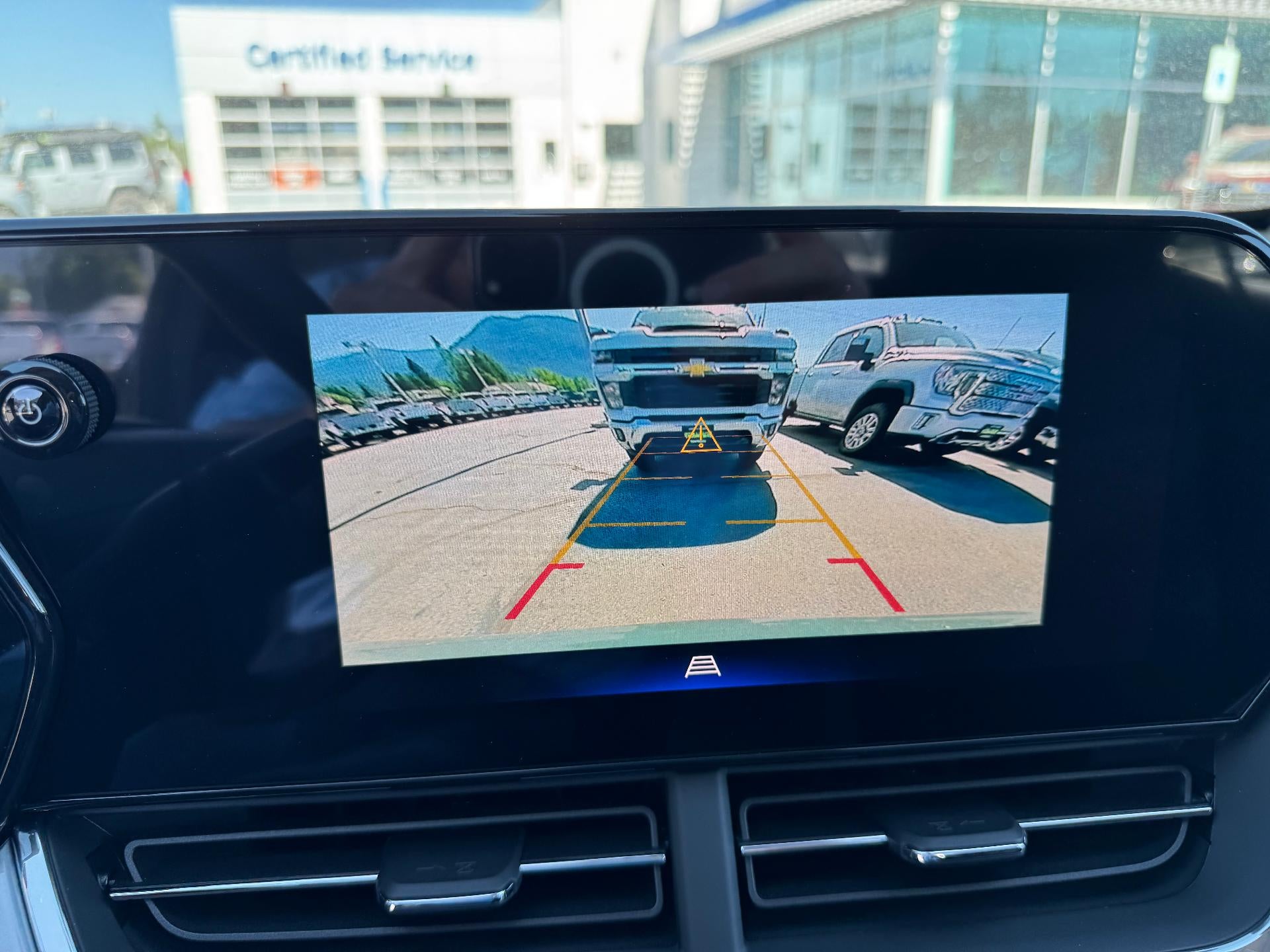 2025 Chevrolet Trax LT / ADAPTIVE CRUISE / HEATED SEATS / SAFETY PCKG / REMOTE START