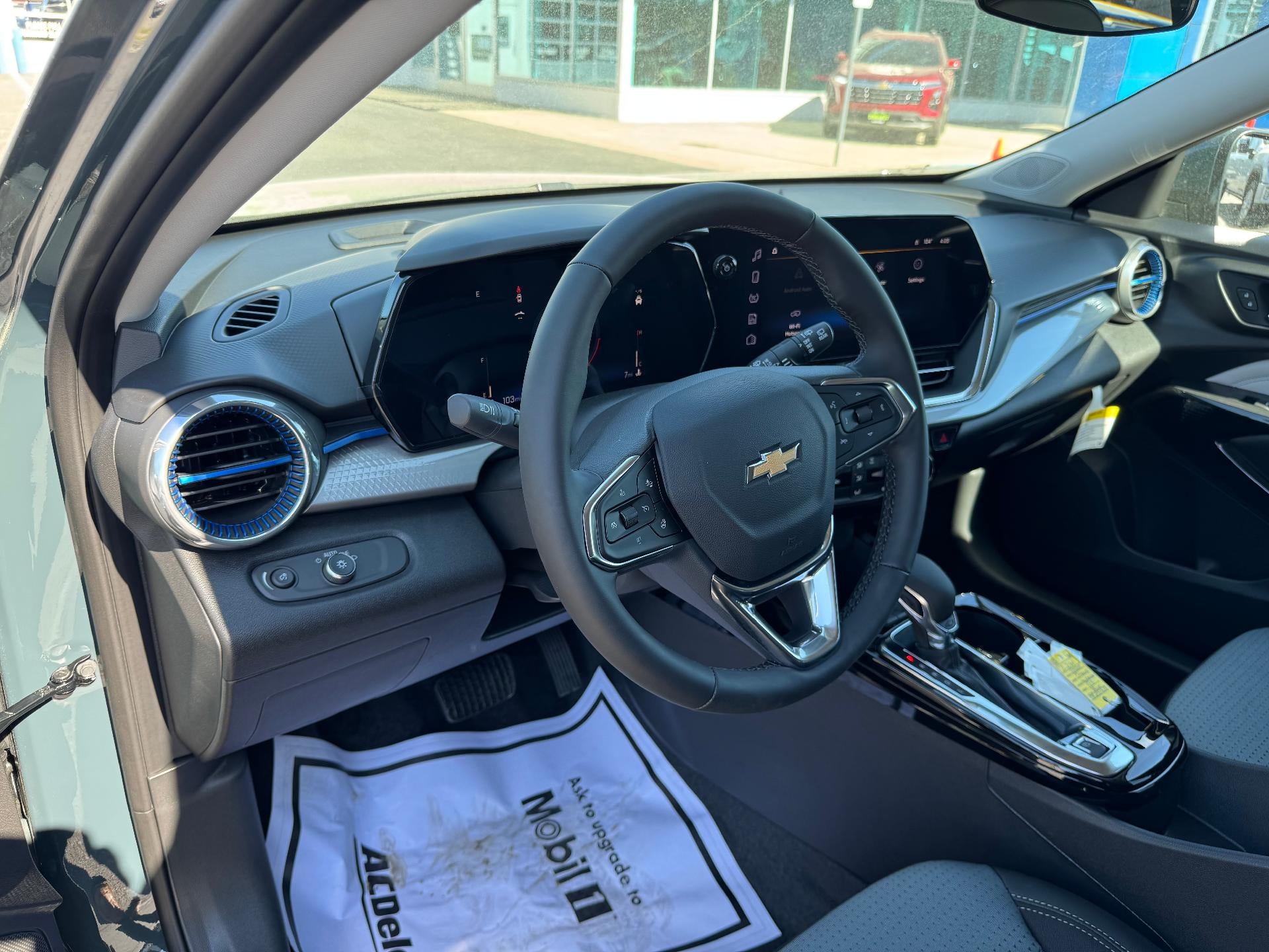 2025 Chevrolet Trax LT / ADAPTIVE CRUISE / HEATED SEATS / SAFETY PCKG / REMOTE START