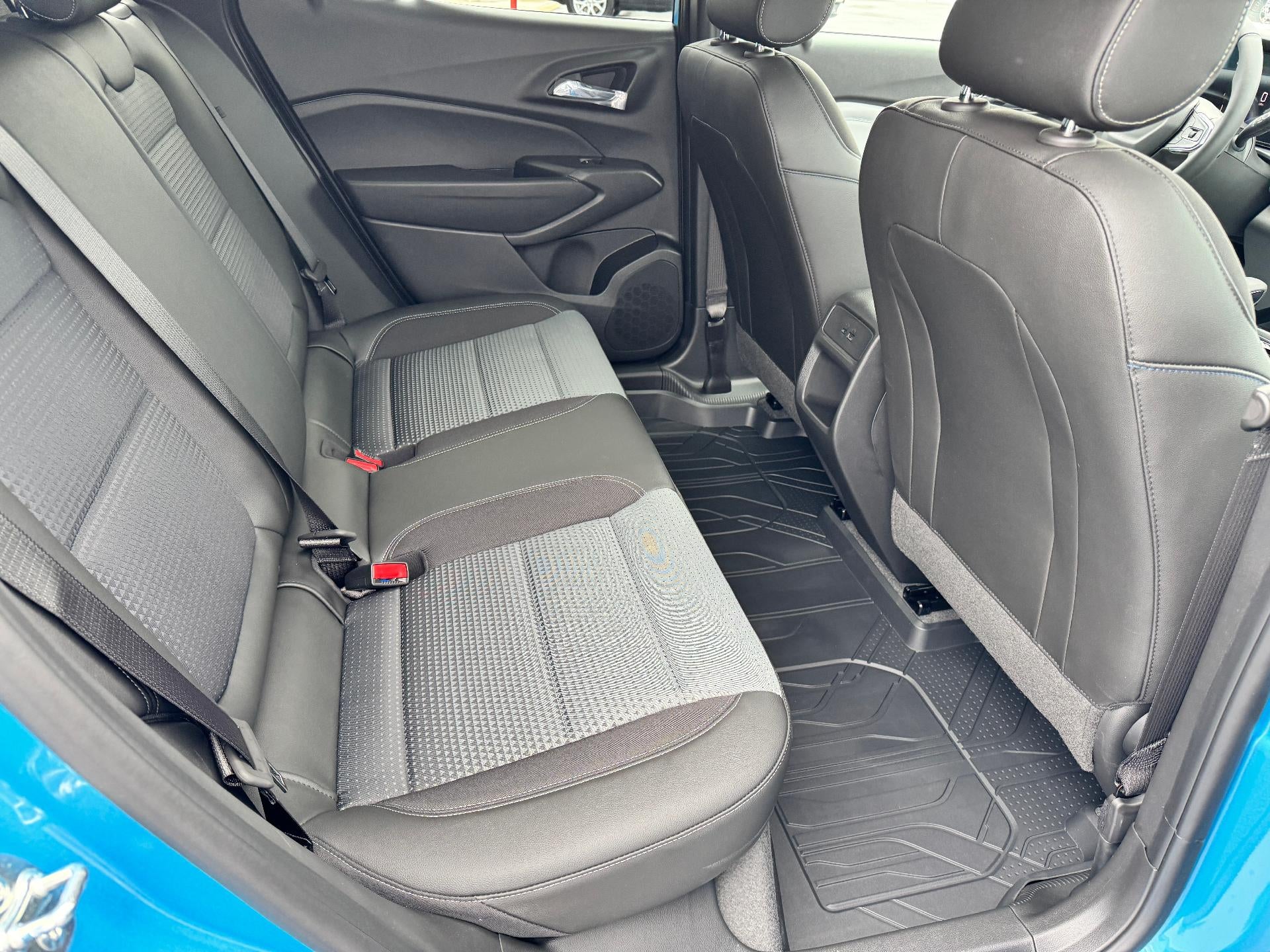 2026 Chevrolet Trax LT / ADAPTIVE CRUISE / HEATED SEATS / SAFETY PCKG / BLACKOUT PCKG