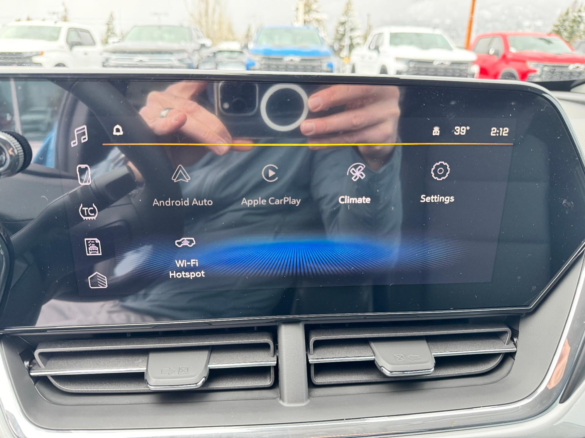 2026 Chevrolet Trax LT / ADAPTIVE CRUISE / HEATED SEATS / SAFETY PCKG / BLACKOUT PCKG