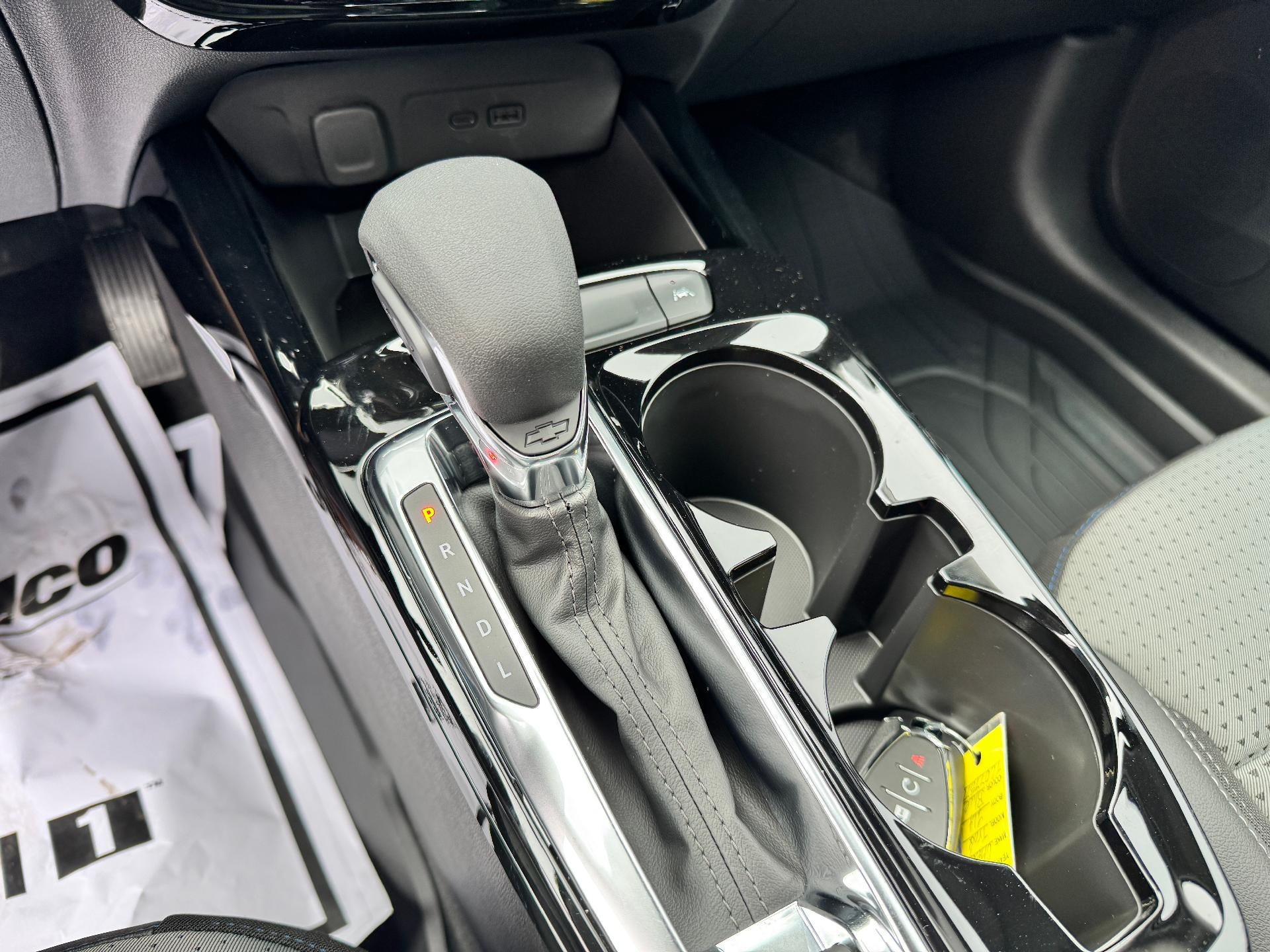 2026 Chevrolet Trax LT / ADAPTIVE CRUISE / HEATED SEATS / SAFETY PCKG / BLACKOUT PCKG