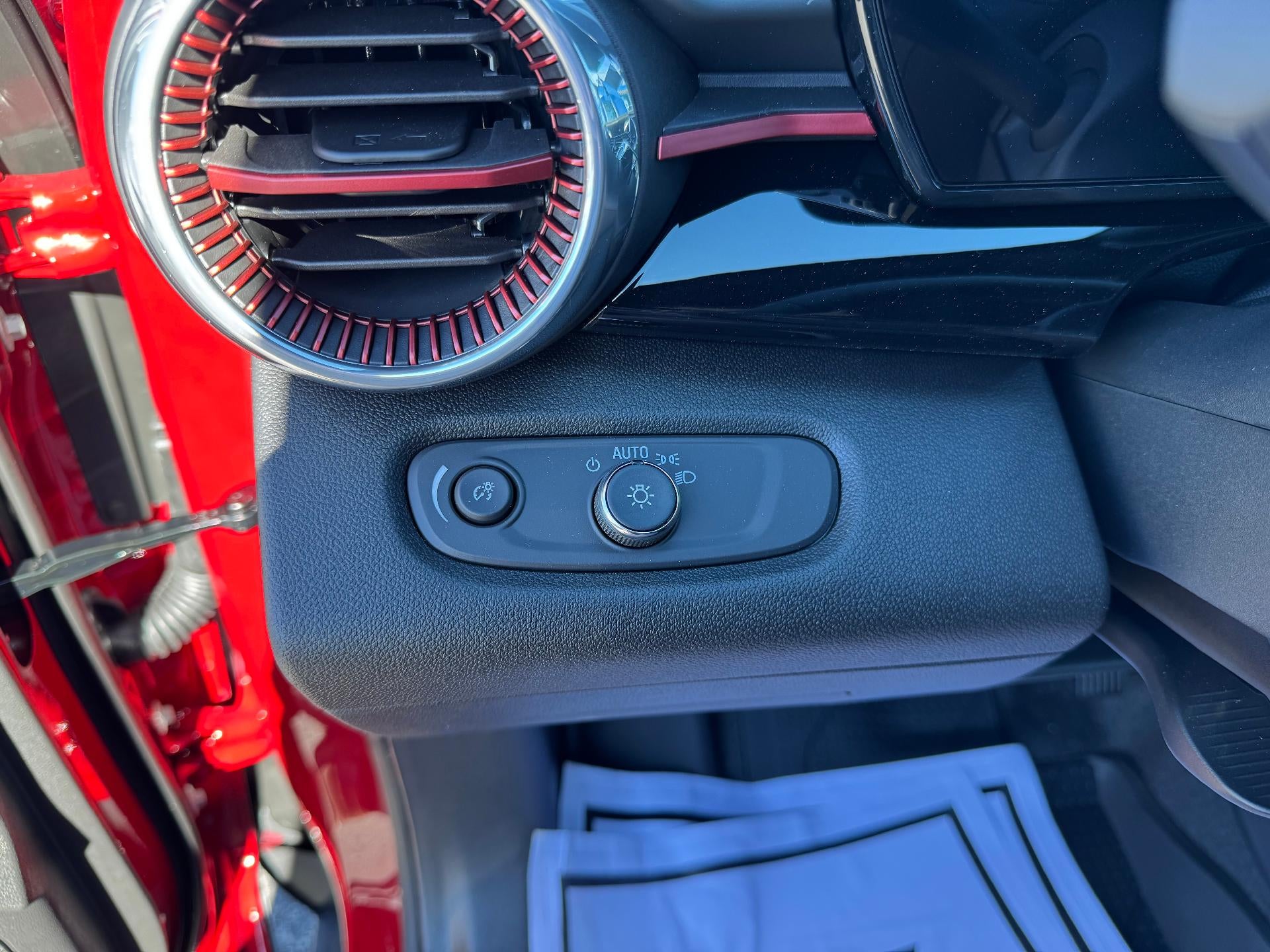 2026 Chevrolet Trax 2RS / SAFETY PCKG / ADAPTIVE CRUISE / HEATED SEATS