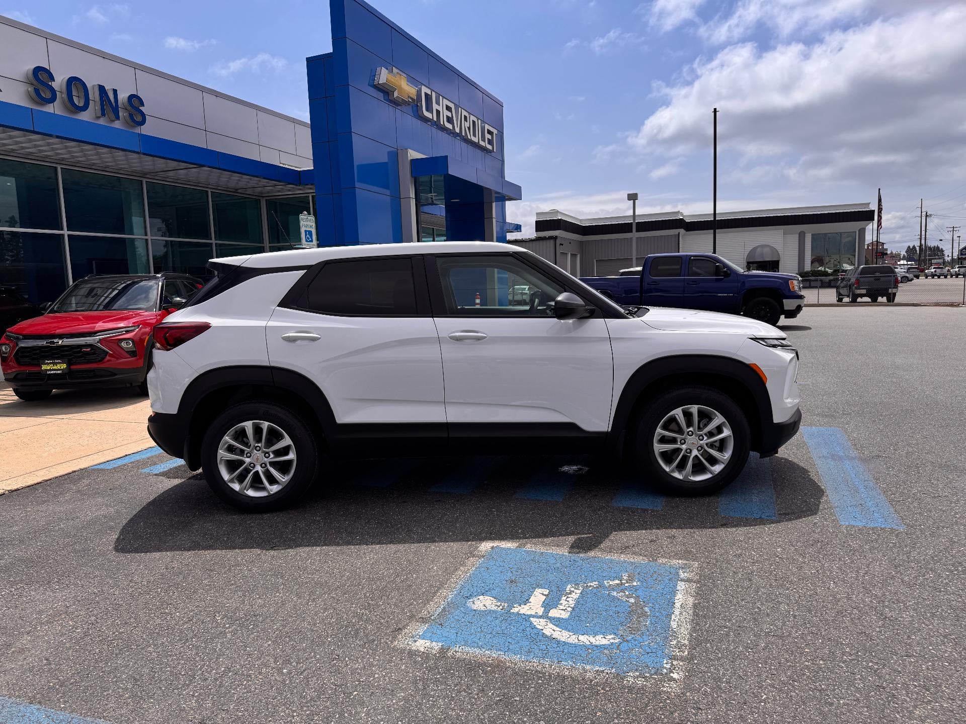 2026 Chevrolet Trailblazer LS / AWD / 1.3 TURBO / SAFETY PCKG / REAR CAM / BLUETOOTH