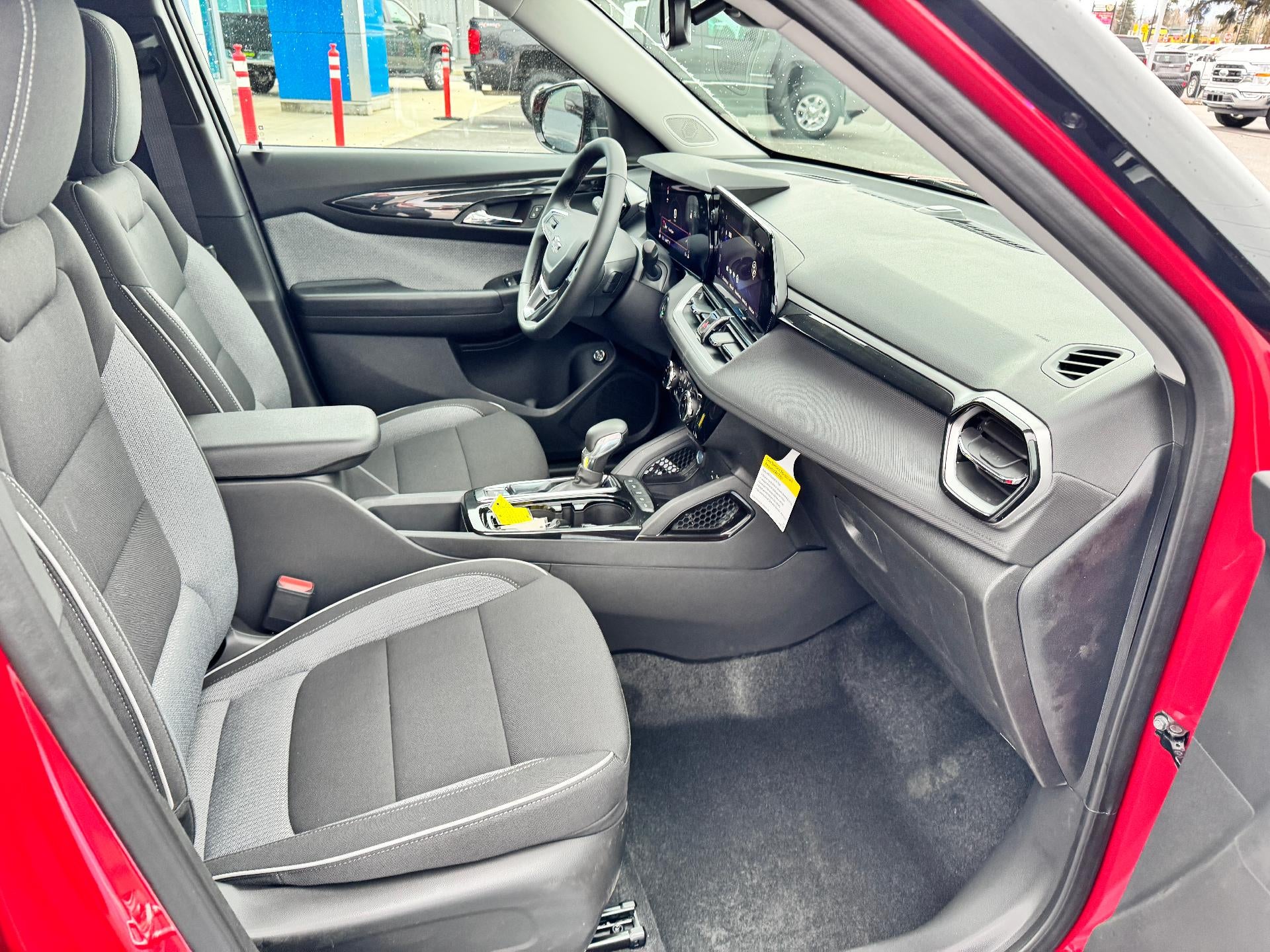 2026 Chevrolet Trailblazer LT / AWD / 1.3 TURBO / MIDNIGHT PCKG / HEATED SEATS / ADAPTIVE CRUISE