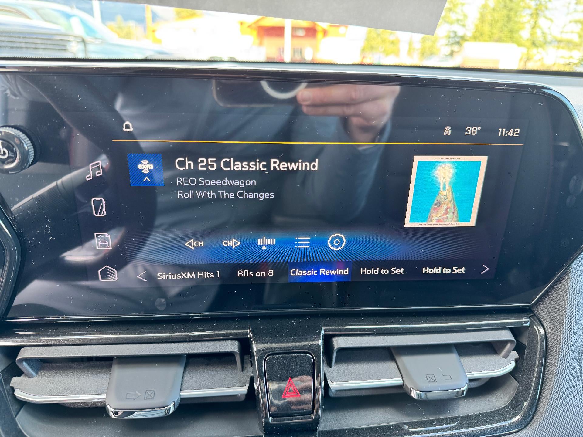 2026 Chevrolet Trailblazer RS / AWD / ADAPTIVE CRUISE / POWER GATE / SAFETY PCKG