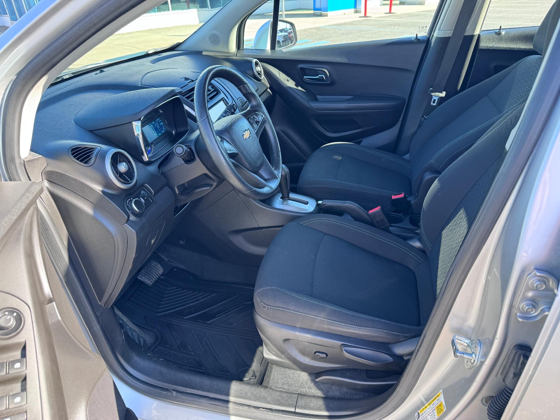 2015 Chevrolet Trax LS / ALL WHEEL DRIVE / 1.4 TURBO / BLUETOOTH / REAR CAM / 1 OWNER