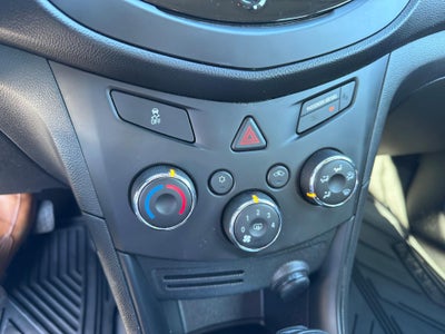 2015 Chevrolet Trax LS / ALL WHEEL DRIVE / 1.4 TURBO / BLUETOOTH / REAR CAM / 1 OWNER