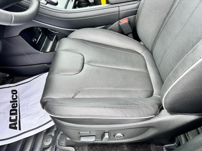 2025 Hyundai Palisade LIMITED / AWD / 3.8 LITER V6 / SURROUND VISION / SUNROOF / 1 OWNER / WARRANTY