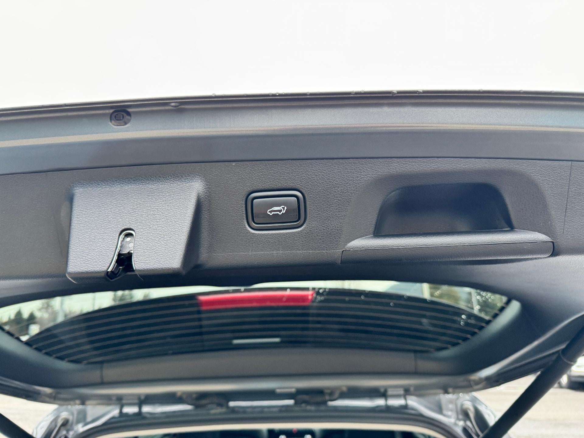 2025 Hyundai Palisade LIMITED / AWD / 3.8 LITER V6 / SURROUND VISION / SUNROOF / 1 OWNER / WARRANTY