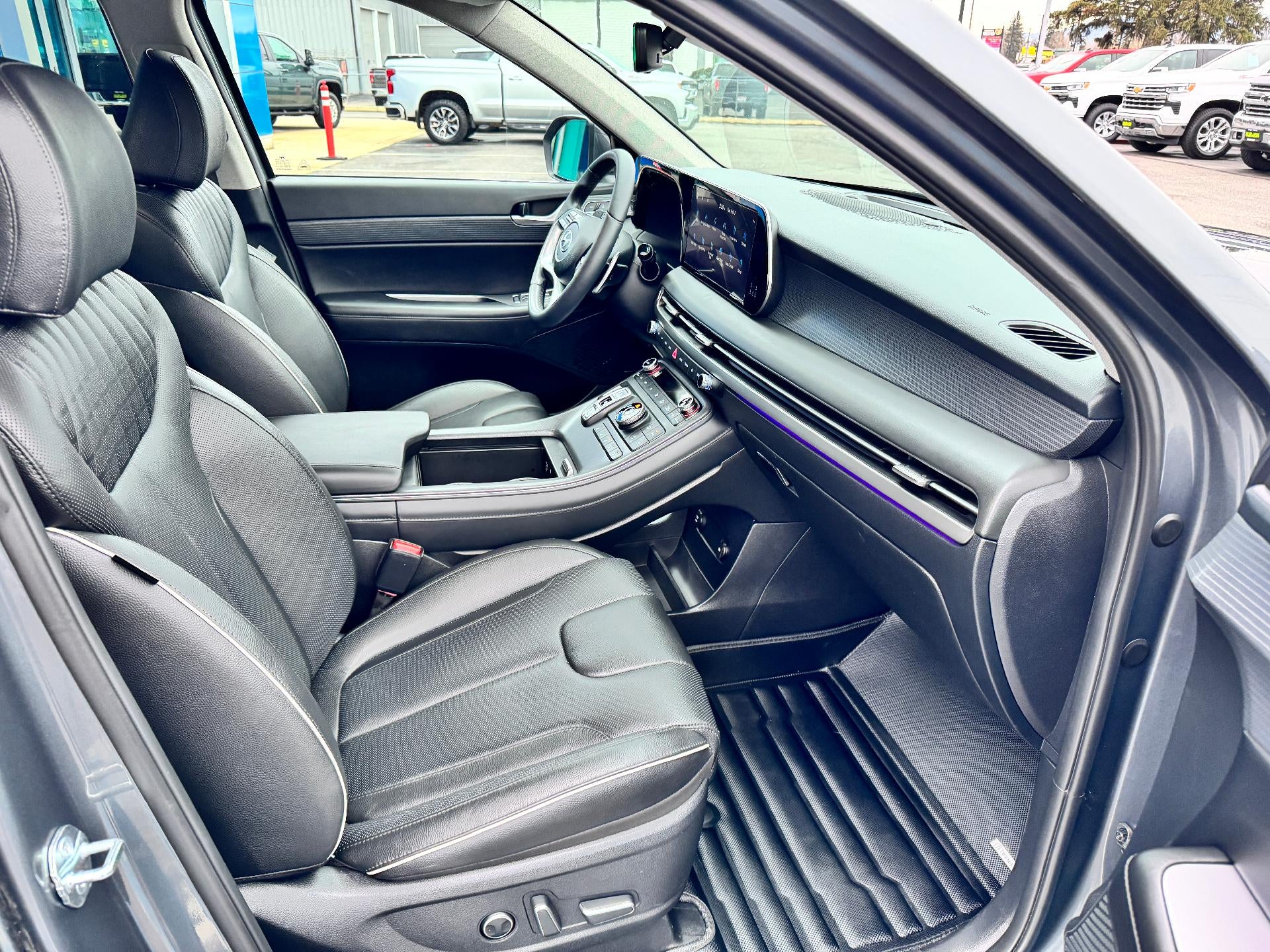 2025 Hyundai Palisade LIMITED / AWD / 3.8 LITER V6 / SURROUND VISION / SUNROOF / 1 OWNER / WARRANTY