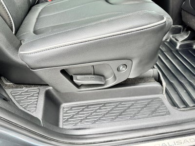 2025 Hyundai Palisade LIMITED / AWD / 3.8 LITER V6 / SURROUND VISION / SUNROOF / 1 OWNER / WARRANTY