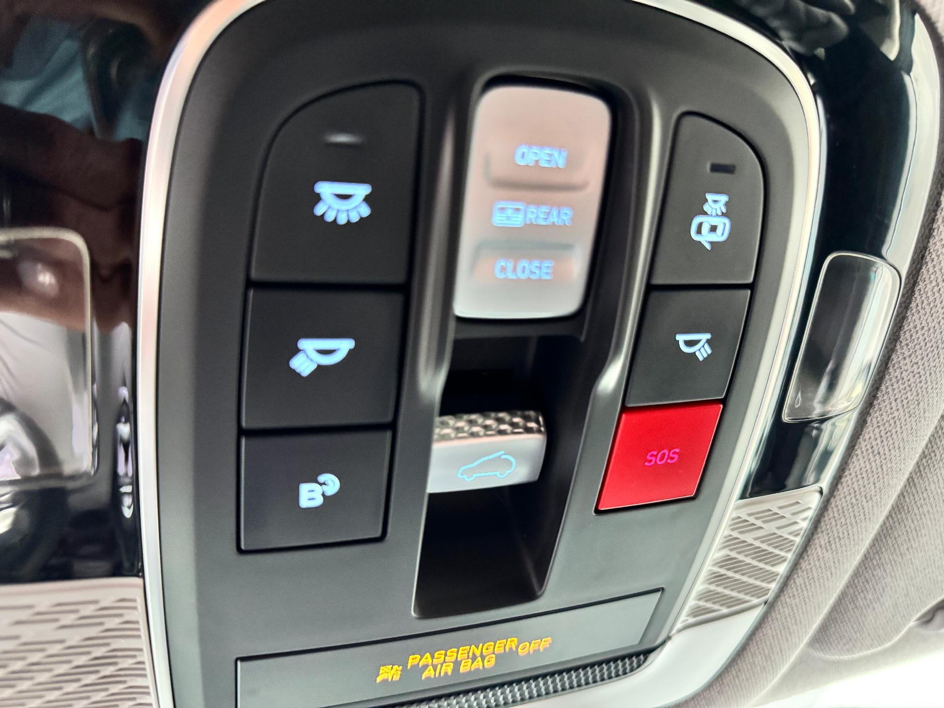 2025 Hyundai Palisade LIMITED / AWD / 3.8 LITER V6 / SURROUND VISION / SUNROOF / 1 OWNER / WARRANTY